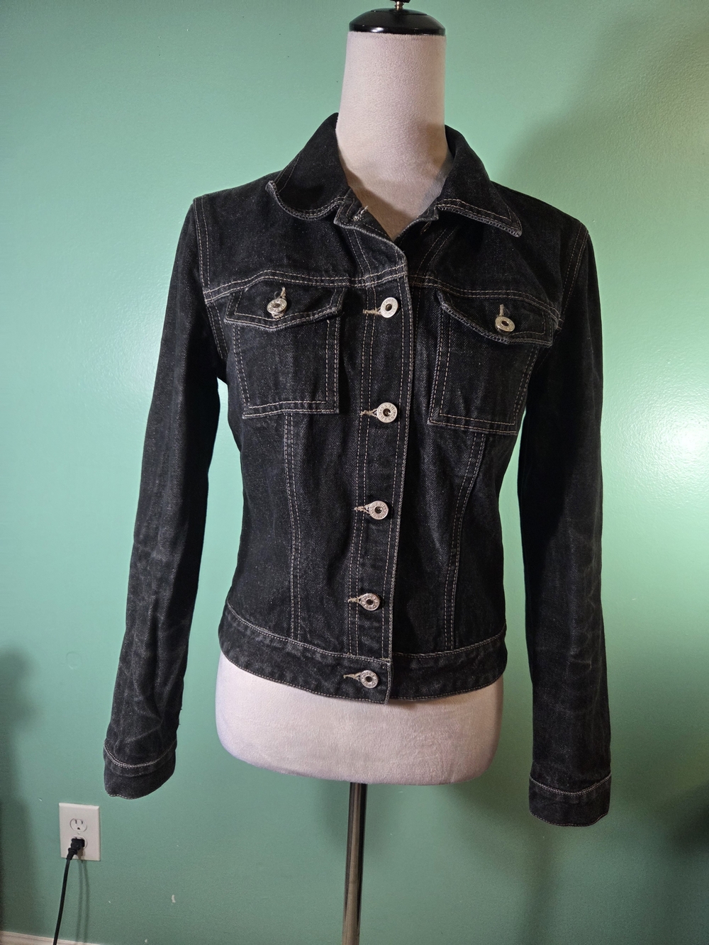 Guess Vintage Black Denim Jacket with Contrast Stitching
